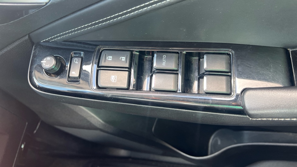 Isuzu D-Max Diesel 1.9 DL40 Double Cab 4x4 Auto - Image 39