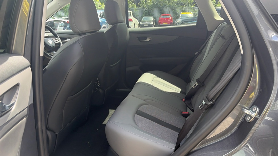 MG MGS5 170kW Trophy EV Long Range 64kWh 5dr Auto Electric Estate - Image 16