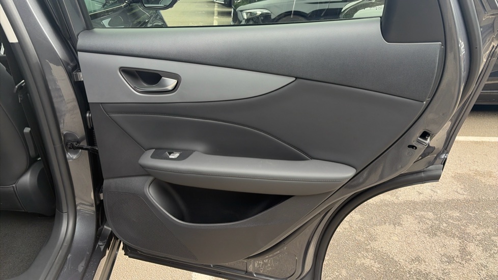 MG MGS5 170kW Trophy EV Long Range 64kWh 5dr Auto Electric Estate - Image 30
