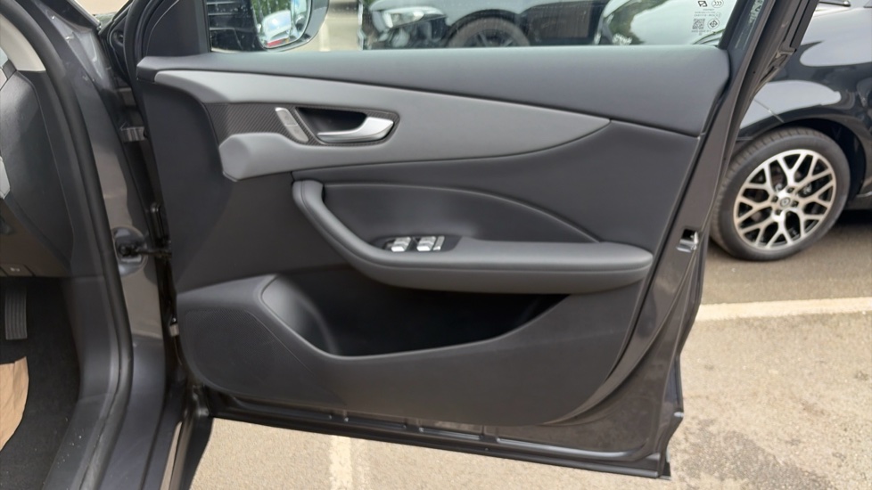 MG MGS5 170kW Trophy EV Long Range 64kWh 5dr Auto Electric Estate - Image 36