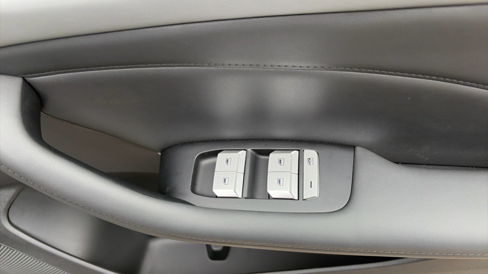 MG MGS5 170kW Trophy EV Long Range 64kWh 5dr Auto Electric Estate - Image 37