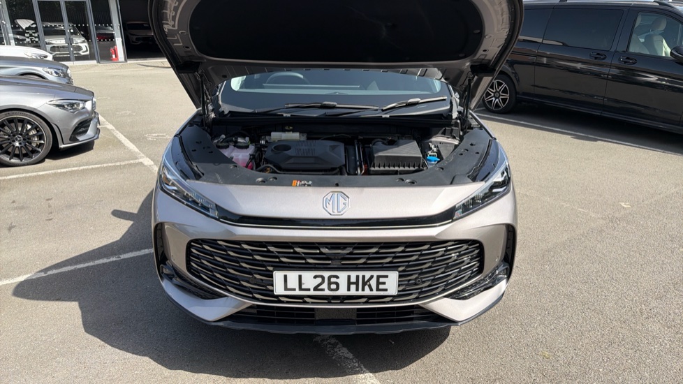 MG HS 1.5 T-GDI PHEV Trophy 5dr Auto Hatchback - Image 8