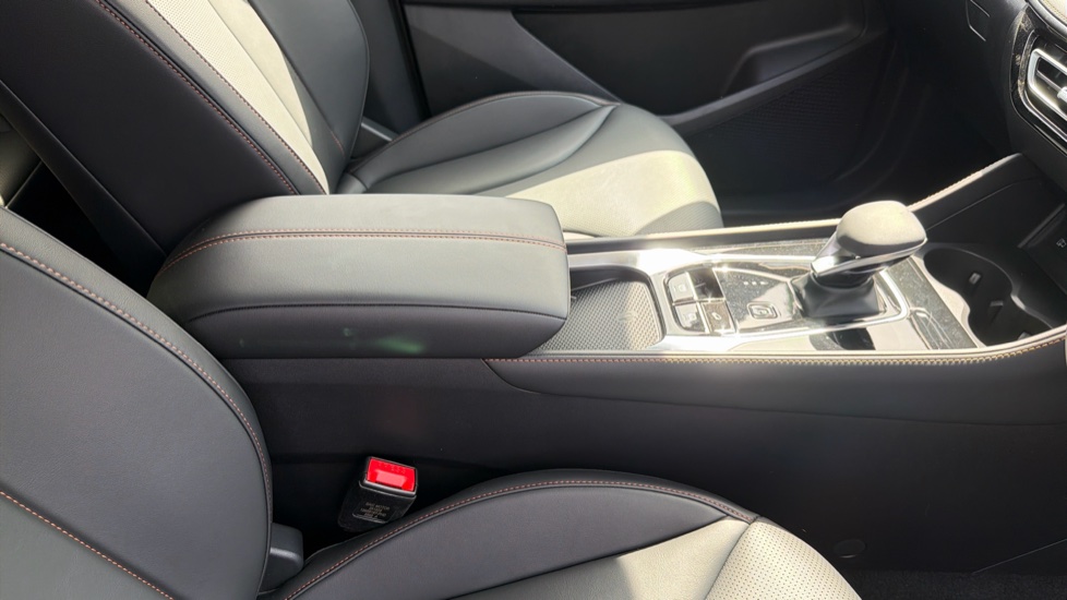 MG HS 1.5 T-GDI PHEV Trophy 5dr Auto Hatchback - Image 29