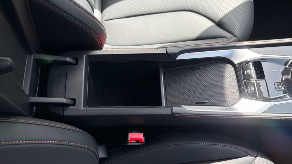 MG HS 1.5 T-GDI PHEV Trophy 5dr Auto Hatchback - Image 30
