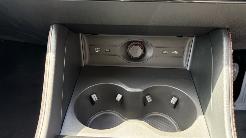 MG HS 1.5 T-GDI PHEV Trophy 5dr Auto Hatchback - Image 31