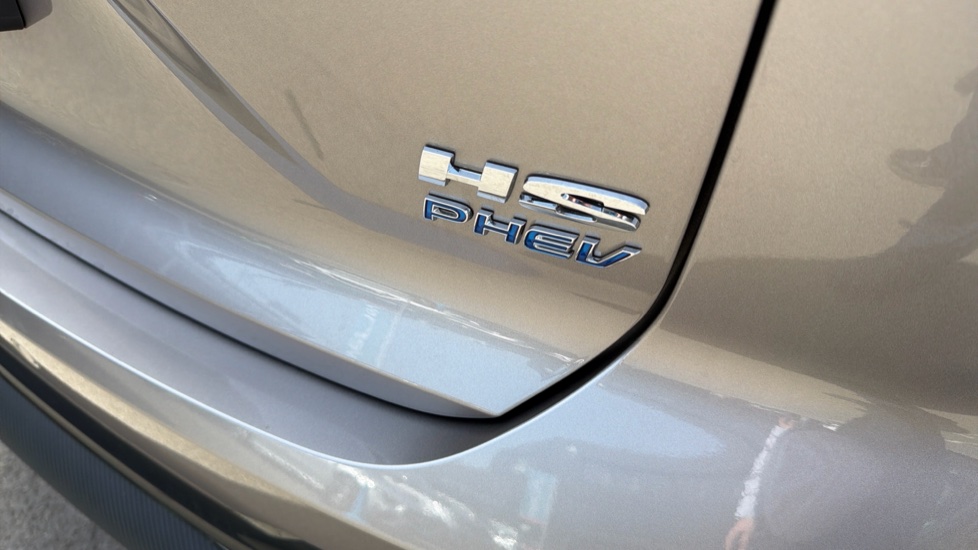 MG HS 1.5 T-GDI PHEV Trophy 5dr Auto Hatchback - Image 37
