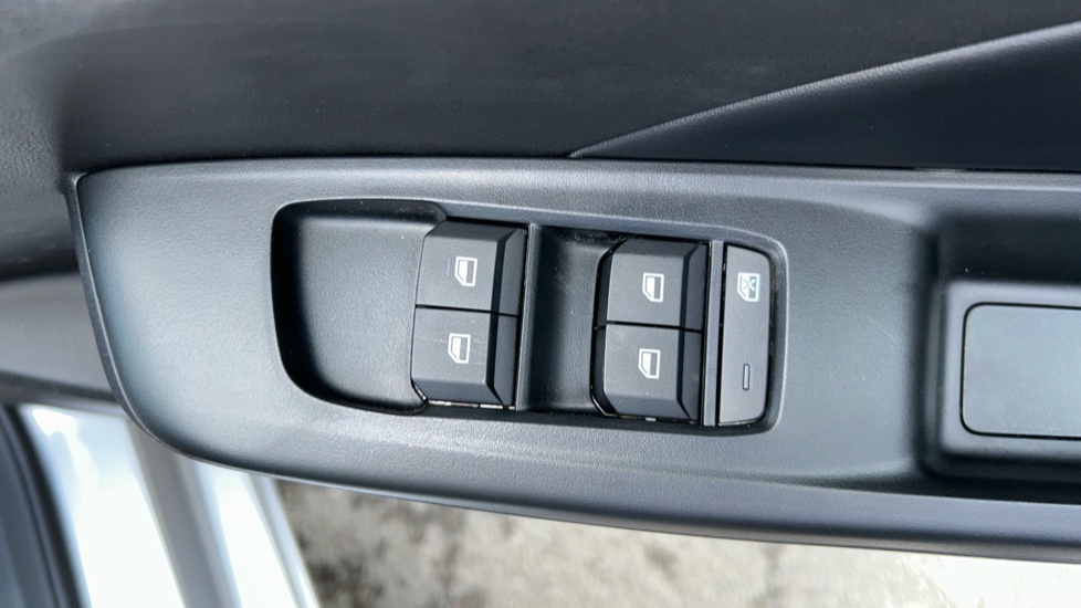 MG MG3 1.5 SE 5dr Petrol Hatchback - Image 30