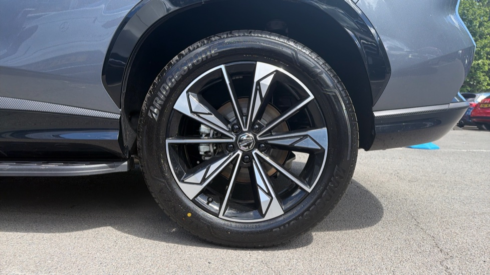 MG HS 1.5 T-GDI PHEV Trophy 5dr Auto Hatchback - Image 7