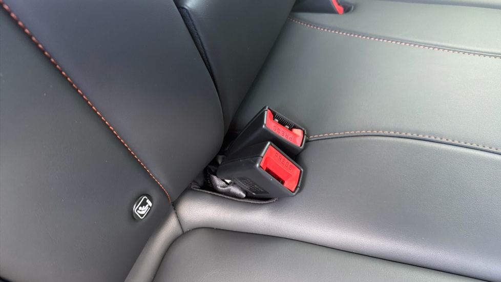 MG HS 1.5 T-GDI PHEV Trophy 5dr Auto Hatchback - Image 17