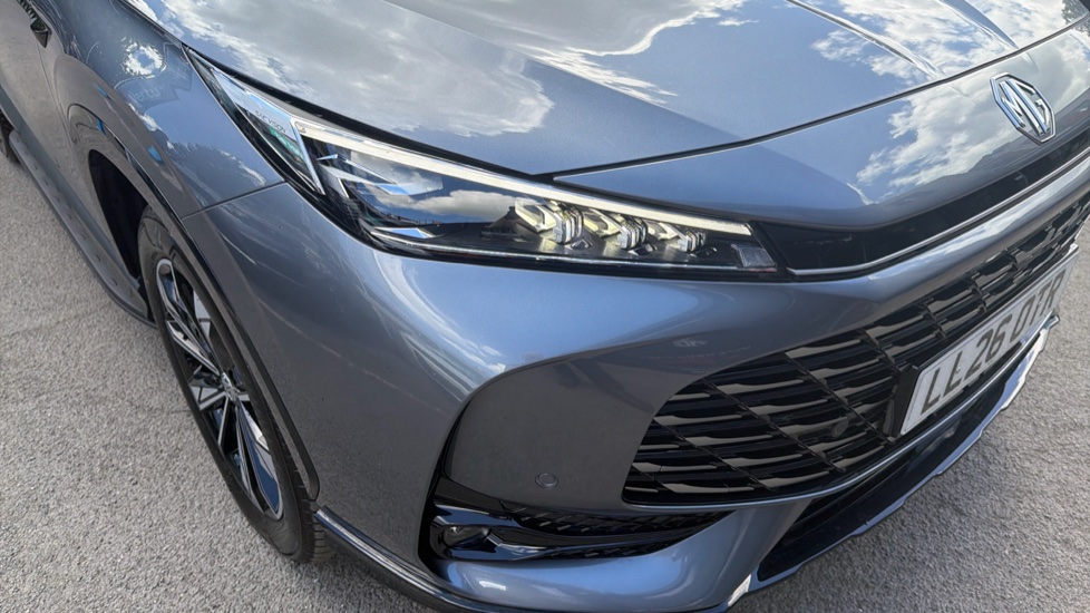 MG HS 1.5 T-GDI PHEV Trophy 5dr Auto Hatchback - Image 21