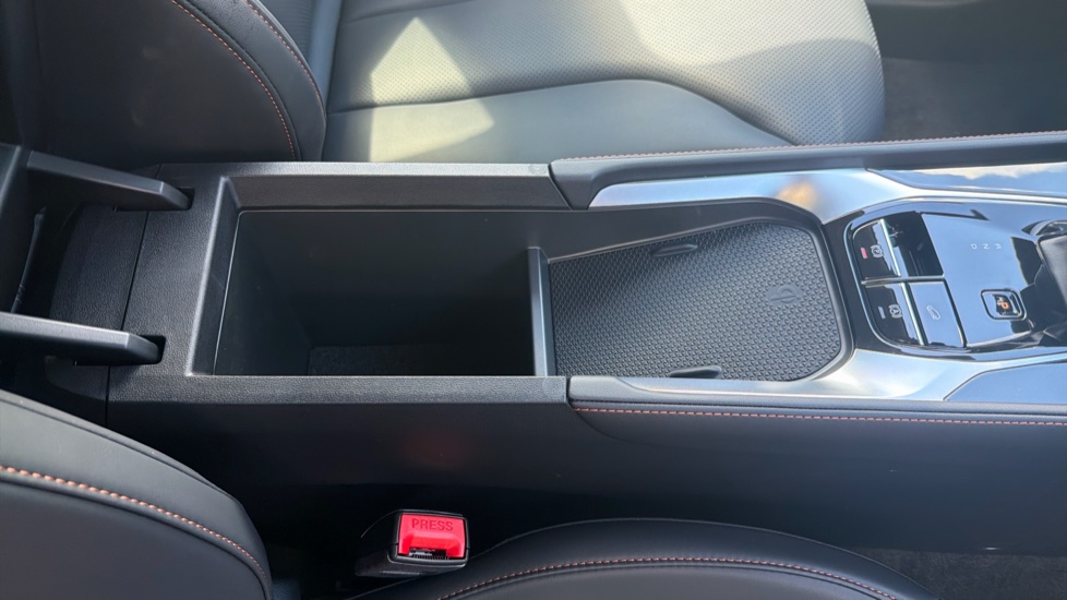 MG HS 1.5 T-GDI PHEV Trophy 5dr Auto Hatchback - Image 29