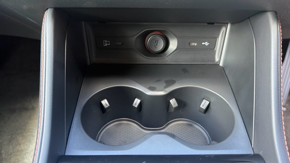 MG HS 1.5 T-GDI PHEV Trophy 5dr Auto Hatchback - Image 30