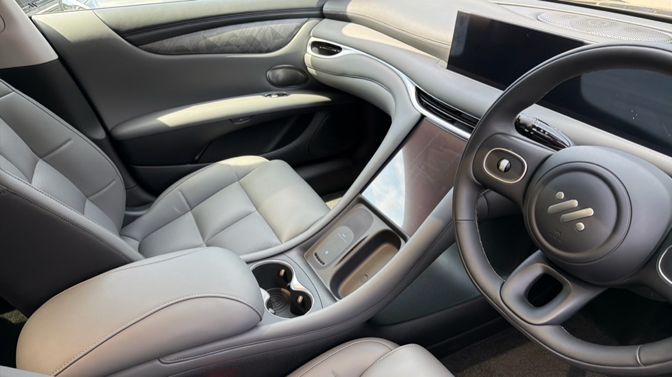 MG IM5 300kW Long Range 100kWh 5dr Auto Electric Hatchback - Image 14