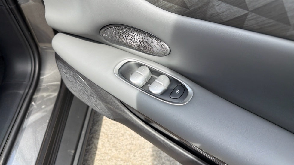 MG IM5 300kW Long Range 100kWh 5dr Auto Electric Hatchback - Image 26