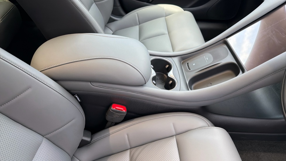 MG IM5 300kW Long Range 100kWh 5dr Auto Electric Hatchback - Image 32