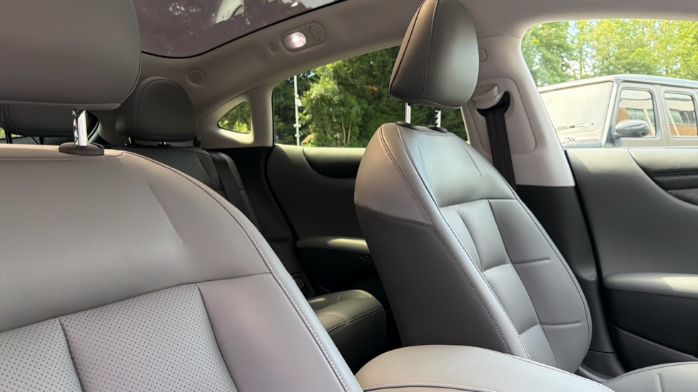 MG IM5 300kW Long Range 100kWh 5dr Auto Electric Hatchback - Image 35