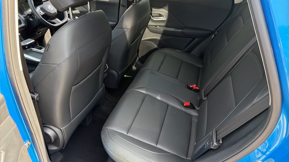 MG ZS 1.5 Hybrid+ Trophy 5dr Auto Hybrid Hatchback - Image 16