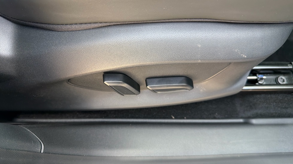 MG ZS 1.5 Hybrid+ Trophy 5dr Auto Hybrid Hatchback - Image 26