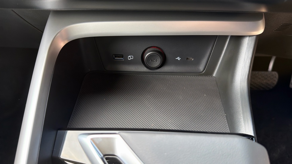 MG ZS 1.5 Hybrid+ Trophy 5dr Auto Hybrid Hatchback - Image 28