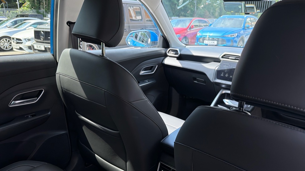MG ZS 1.5 Hybrid+ Trophy 5dr Auto Hybrid Hatchback - Image 34