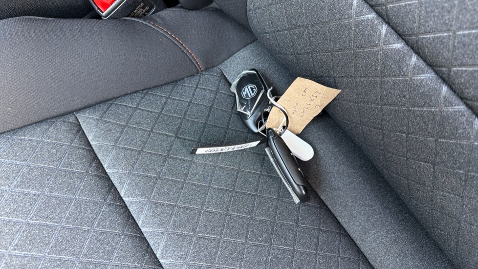 MG MG3 1.5 Hybrid SE 5dr Auto Hybrid Hatchback - Image 20