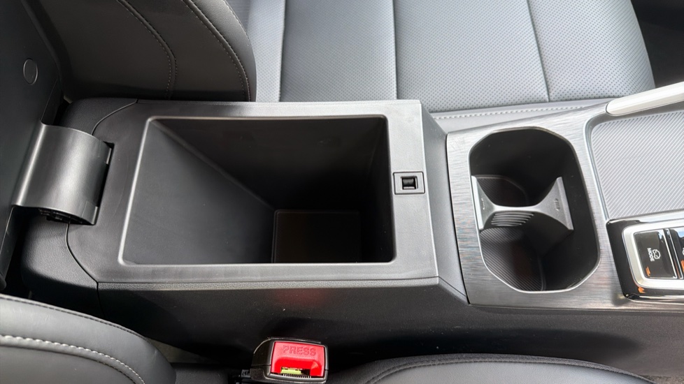 MG ZS 1.5 Hybrid+ Trophy 5dr Auto Hybrid Hatchback - Image 32