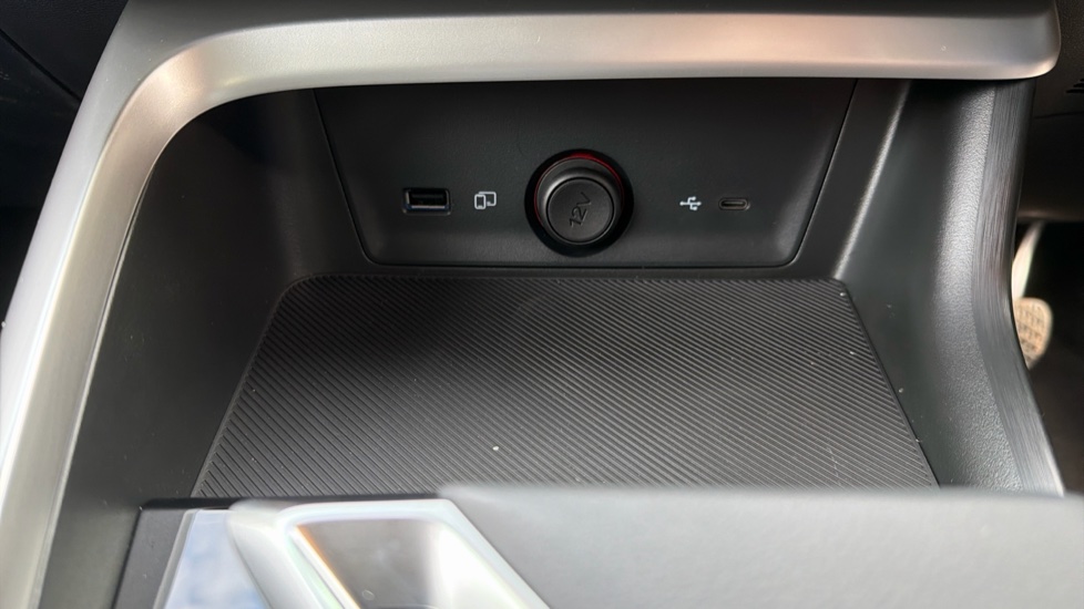 MG ZS 1.5 Hybrid+ Trophy 5dr Auto Hybrid Hatchback - Image 33