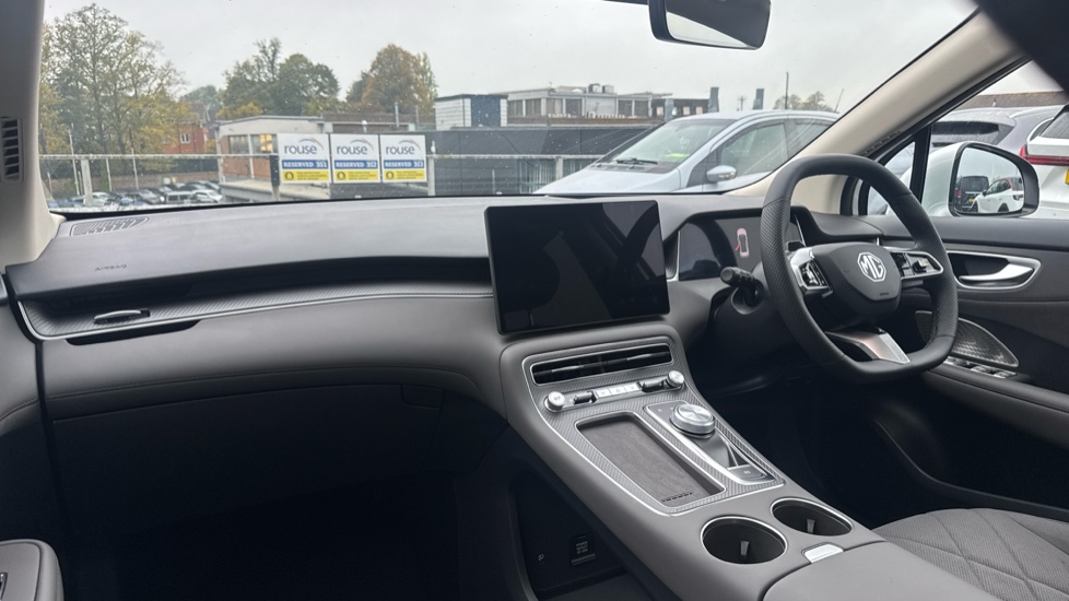 MG MGS6 180kW Trophy EV Long Range 77kWh 5dr Auto Electric Estate - Image 9