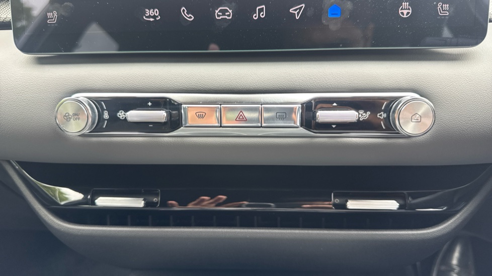 MG MG4 320kW XPOWER 64kWh 5dr Auto Electric Hatchback - Image 27