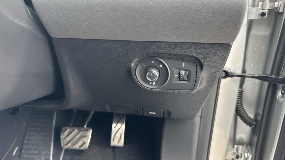 MG MG4 320kW XPOWER 64kWh 5dr Auto Electric Hatchback - Image 33