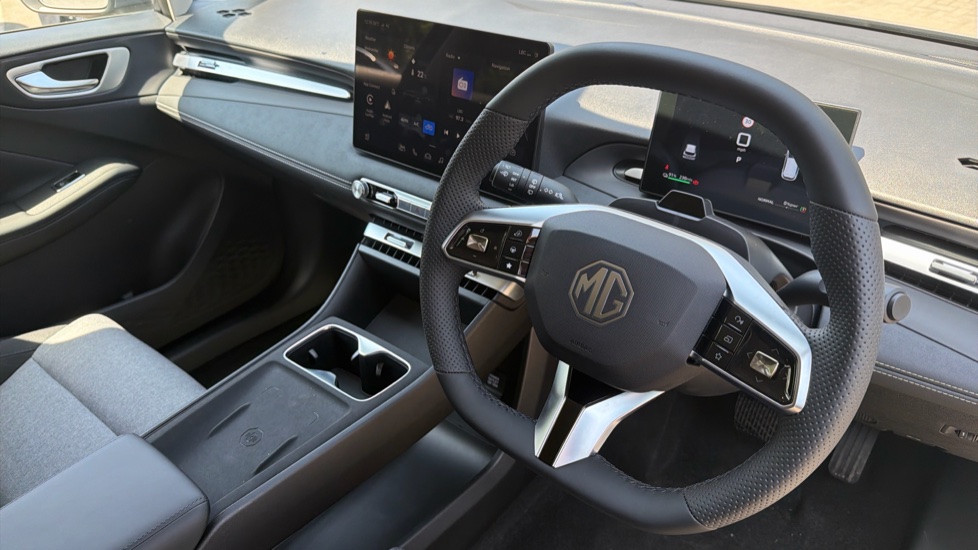 MG MG4 Urban 118kW Premium Long Range 54kWh 5dr Auto Electric Hatchback - Image 11