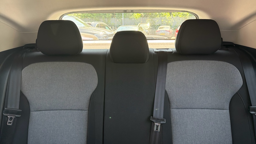 MG MG4 Urban 118kW Premium Long Range 54kWh 5dr Auto Electric Hatchback - Image 15