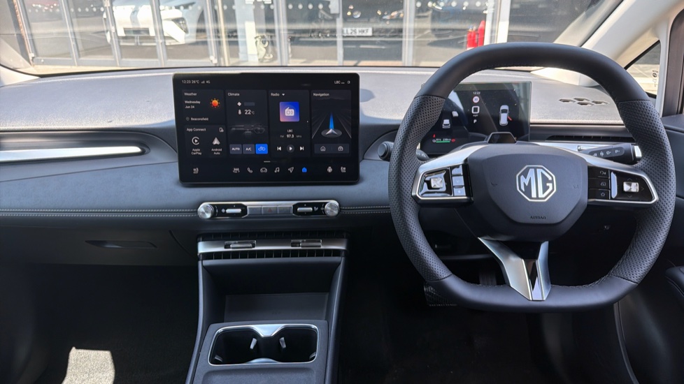 MG MG4 Urban 118kW Premium Long Range 54kWh 5dr Auto Electric Hatchback - Image 31