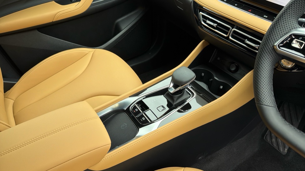 MG HS 1.5 T-GDI Hybrid+ Trophy 5dr Auto Hybrid Hatchback - Image 13