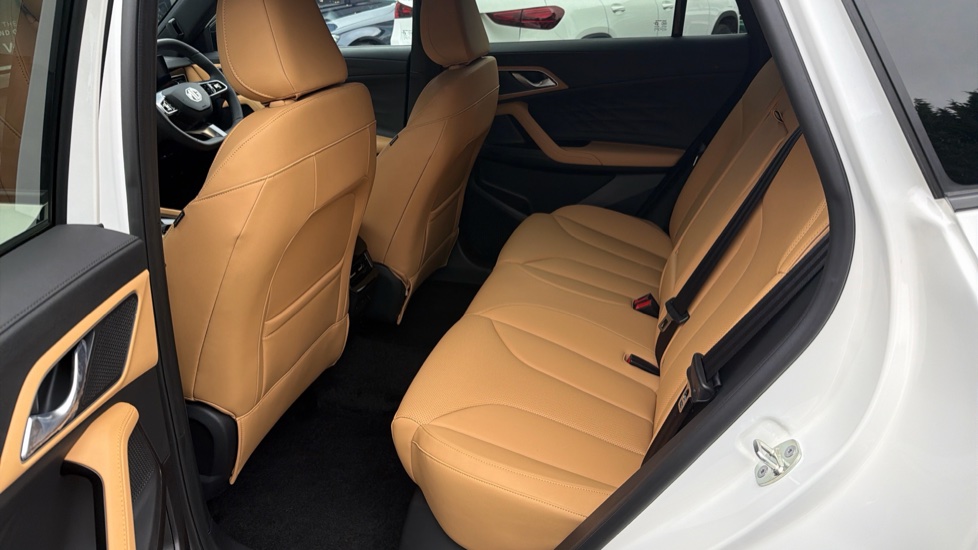 MG HS 1.5 T-GDI Hybrid+ Trophy 5dr Auto Hybrid Hatchback - Image 16