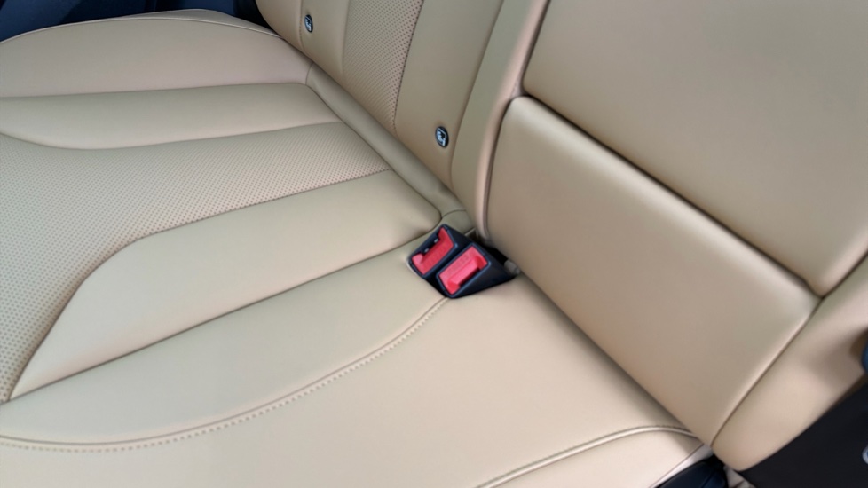 MG HS 1.5 T-GDI Hybrid+ Trophy 5dr Auto Hybrid Hatchback - Image 17