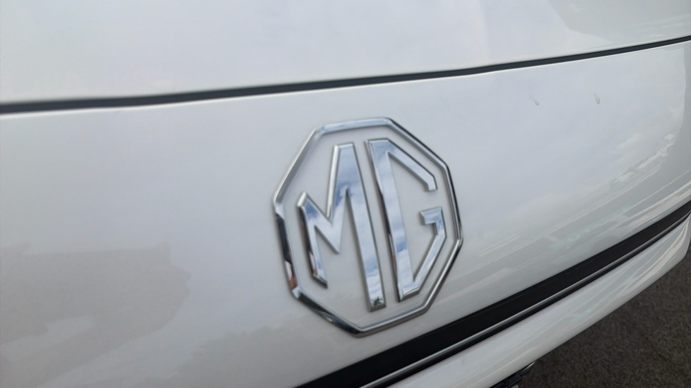 MG HS 1.5 T-GDI Hybrid+ Trophy 5dr Auto Hybrid Hatchback - Image 23