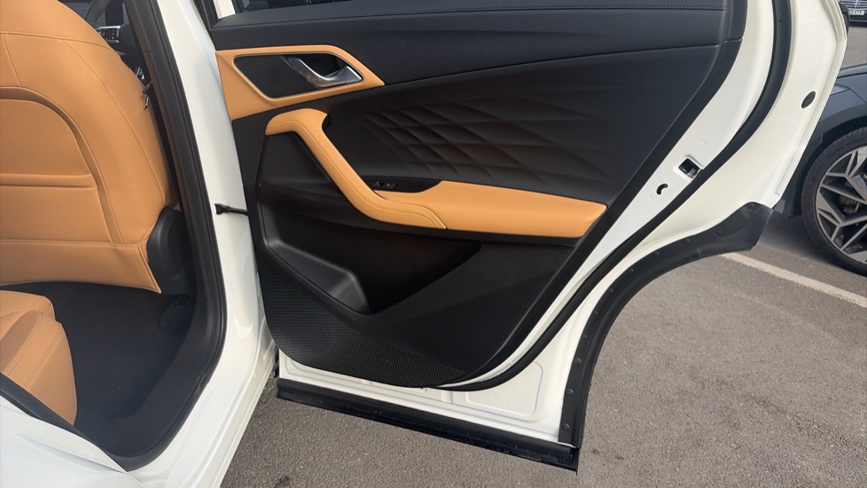 MG HS 1.5 T-GDI Hybrid+ Trophy 5dr Auto Hybrid Hatchback - Image 27