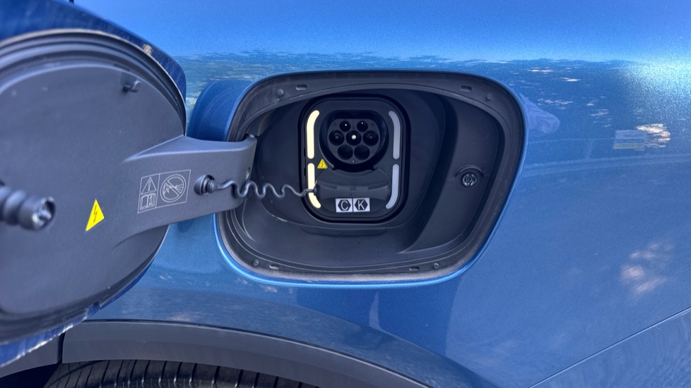 MG MGS6 180kW Trophy EV Long Range 77kWh 5dr Auto Electric Estate - Image 32