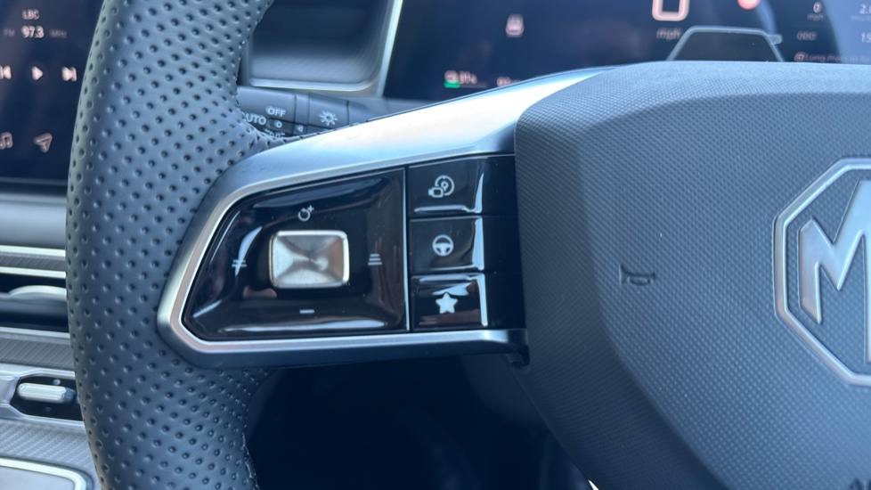 MG MGS6 180kW Trophy EV Long Range 77kWh 5dr Auto Electric Estate - Image 40