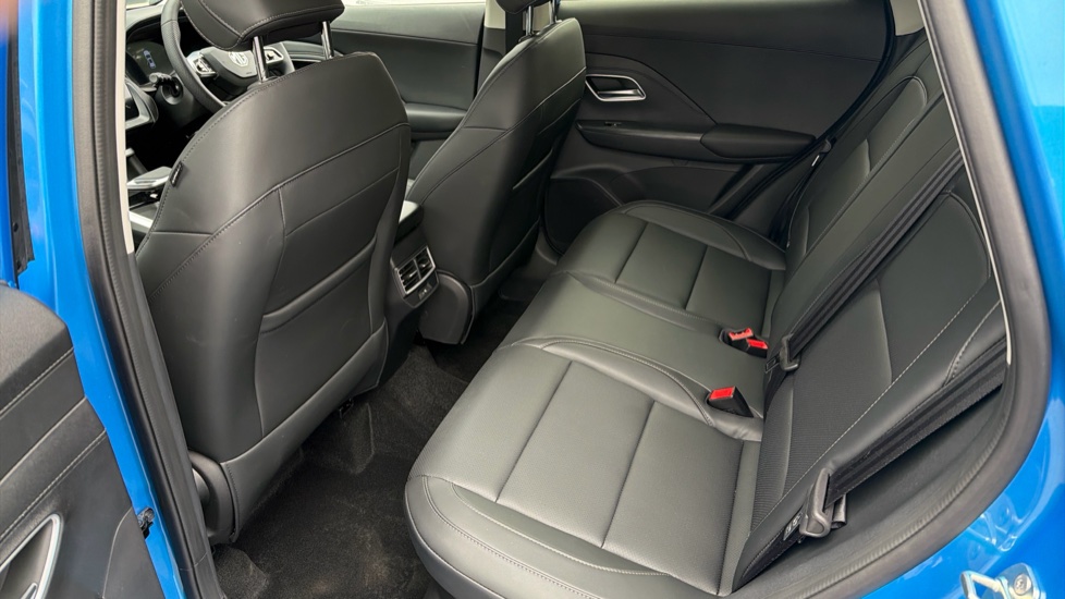 MG ZS 1.5 Hybrid+ Trophy 5dr Auto Hybrid Hatchback - Image 16