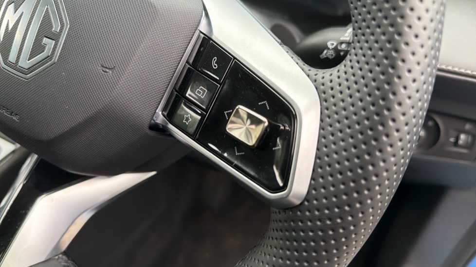 MG ZS 1.5 Hybrid+ Trophy 5dr Auto Hybrid Hatchback - Image 24
