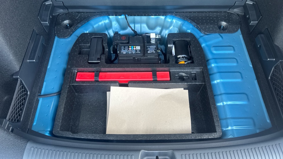 MG ZS 1.5 Hybrid+ Trophy 5dr Auto Hybrid Hatchback - Image 28