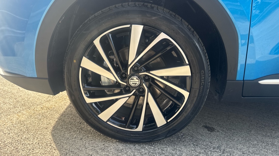 MG ZS 1.5 Hybrid+ Trophy 5dr Auto Hybrid Hatchback - Image 30