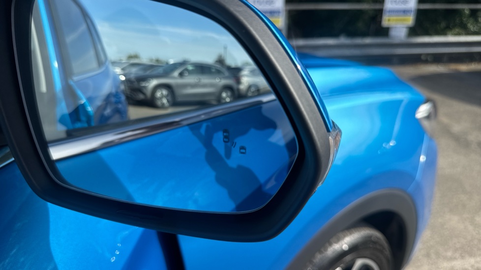 MG ZS 1.5 Hybrid+ Trophy 5dr Auto Hybrid Hatchback - Image 32