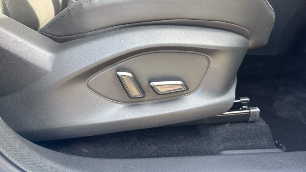MG ZS 1.5 Hybrid+ Trophy 5dr Auto Hybrid Hatchback - Image 33
