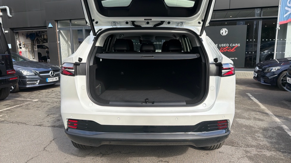 MG HS 1.5 T-GDI PHEV Trophy 5dr Auto Hatchback - Image 4