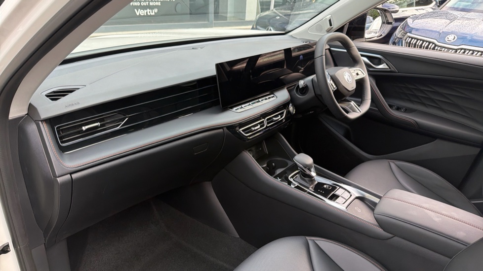 MG HS 1.5 T-GDI PHEV Trophy 5dr Auto Hatchback - Image 9