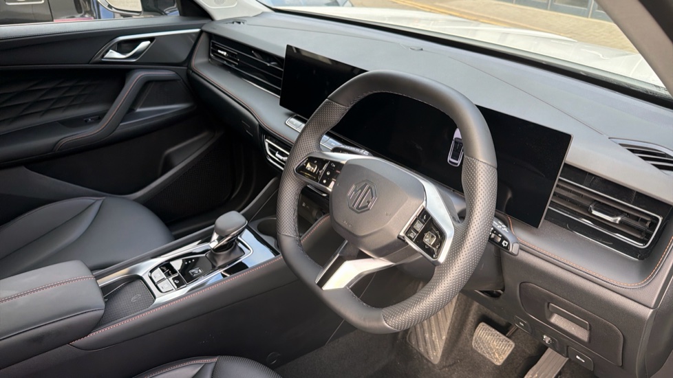 MG HS 1.5 T-GDI PHEV Trophy 5dr Auto Hatchback - Image 11