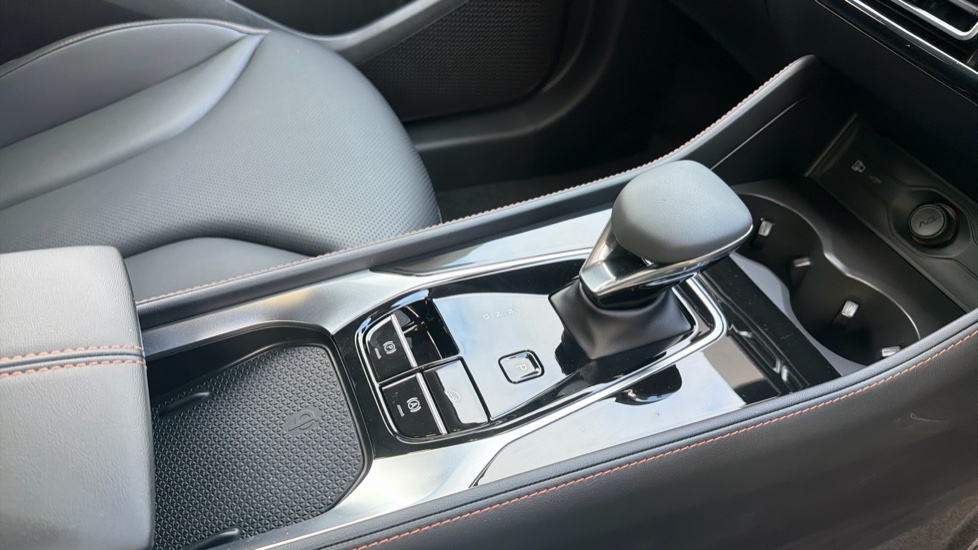 MG HS 1.5 T-GDI PHEV Trophy 5dr Auto Hatchback - Image 13